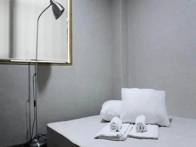 The Style Capsule Guesthouse - Hostel