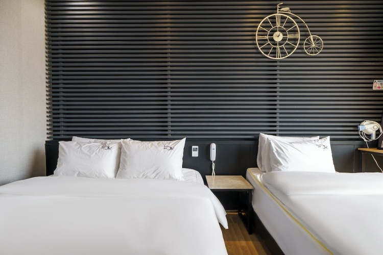 Standard Twin room