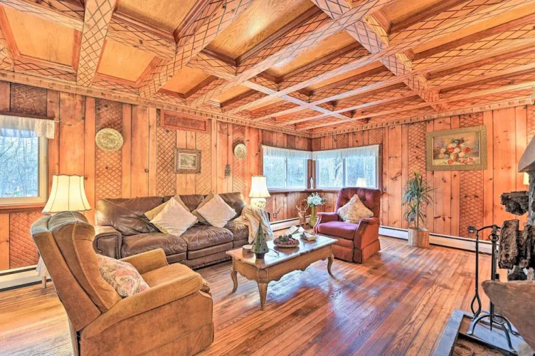 Old Time Catskill Mtn Retreat, Handcrafted Cabin!