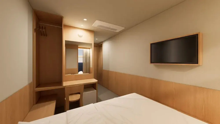 Hotel On You