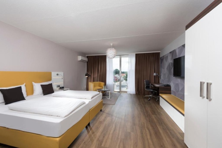 Standard Double room with balcony and with view
