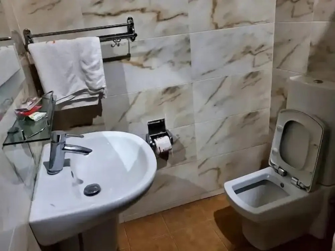 DOA Hotel and Suites