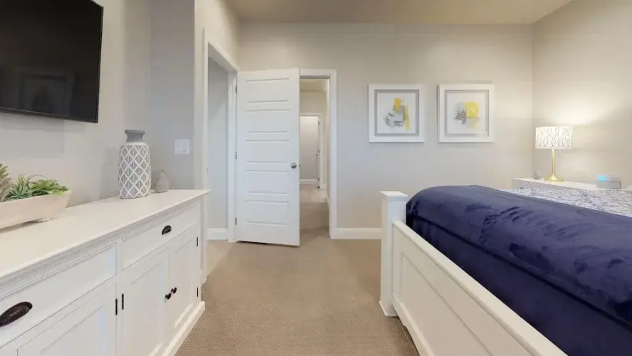 Birds Eye View 4 Bedroom Apts by RedAwning