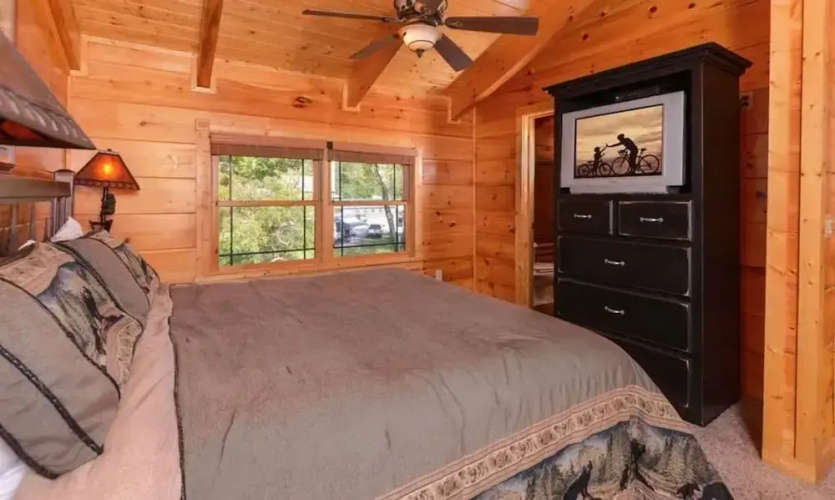 River's Edge By Heritage Cabin Rentals