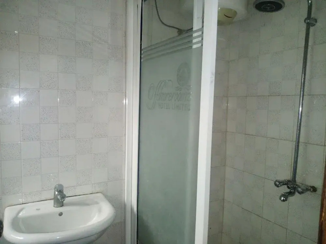 Offshoreroomz Hotel
