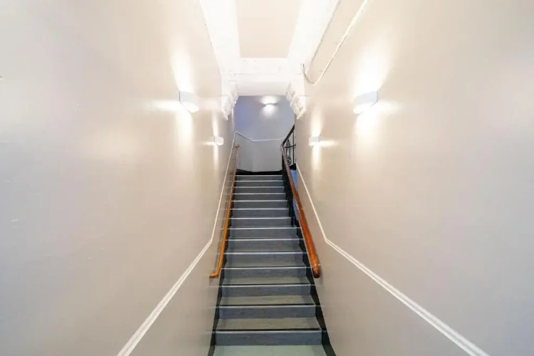 3 Bedrooms Apartment