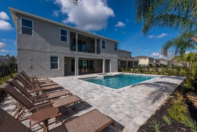 Encore Resort Vacation Homes & Waterpark