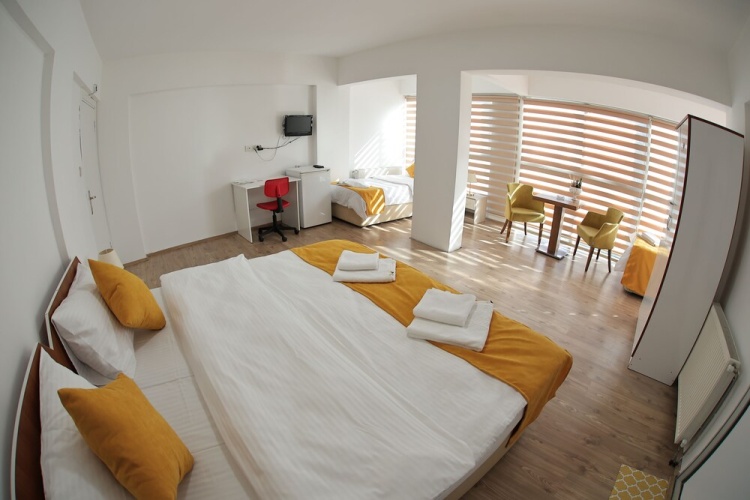Deluxe Quadruple room