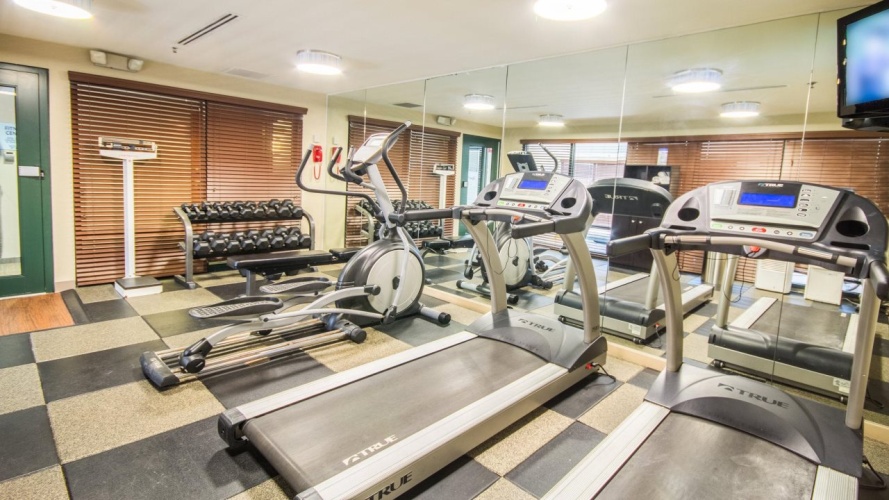 Holiday Inn Express & Suites Auburn photo 19