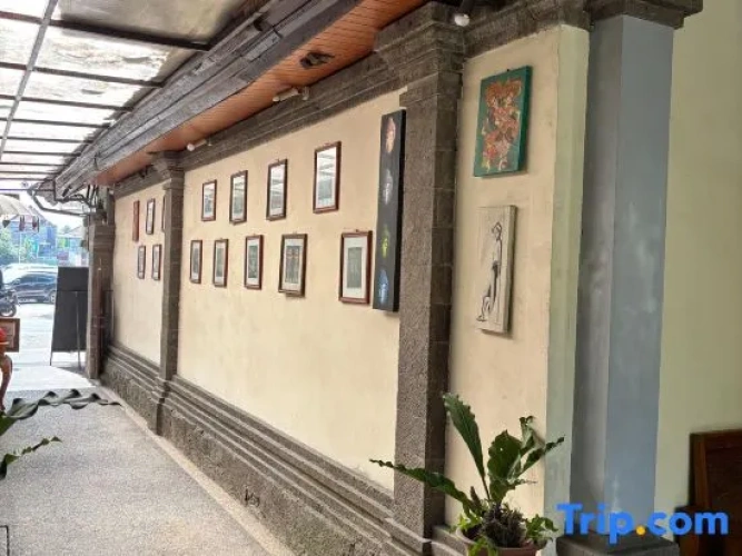 Nyuh Gading Accomodation