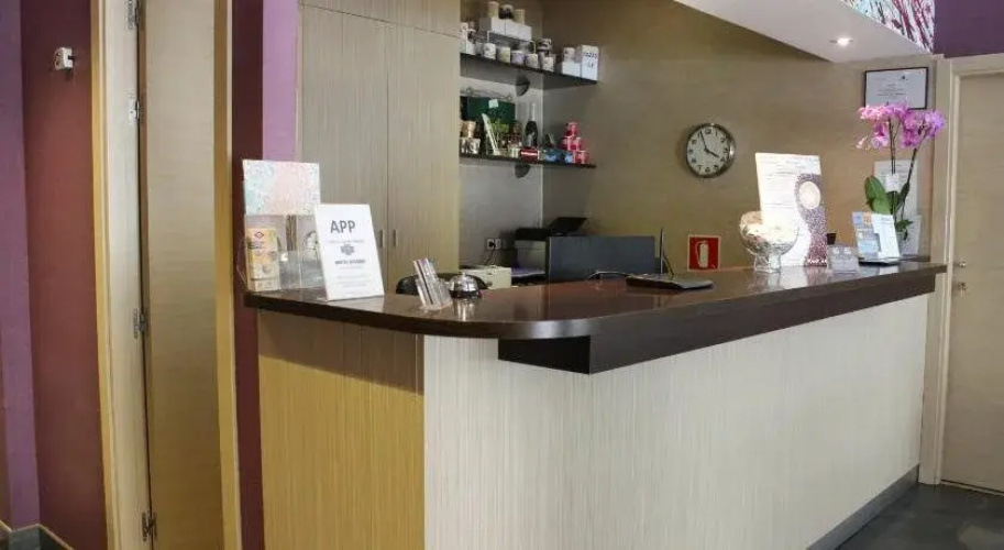 Hostal 4C Cuatro Caminos