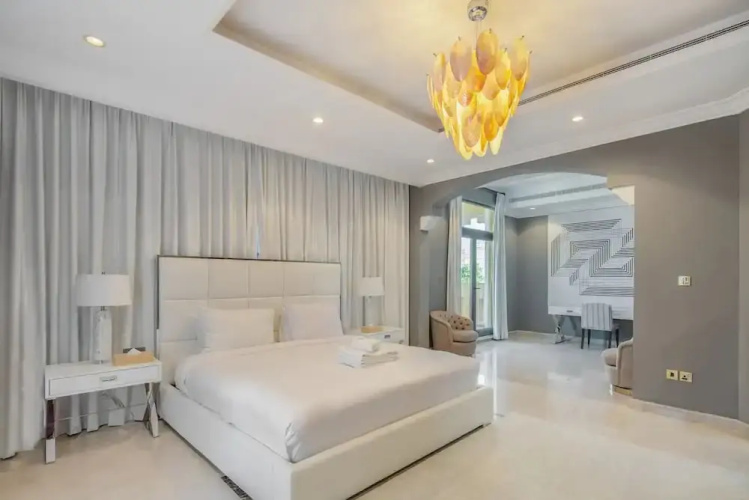 Private Palm Villa - Mint Stay