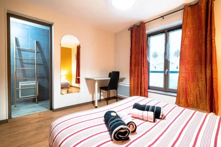 1 Bedroom Apartment