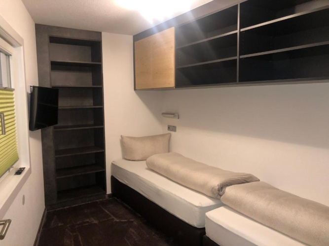 2 Bedrooms Chalet