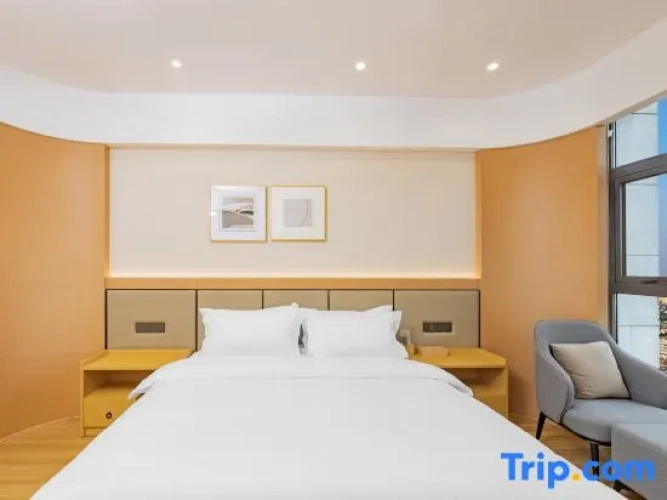 Standard Double room with city view