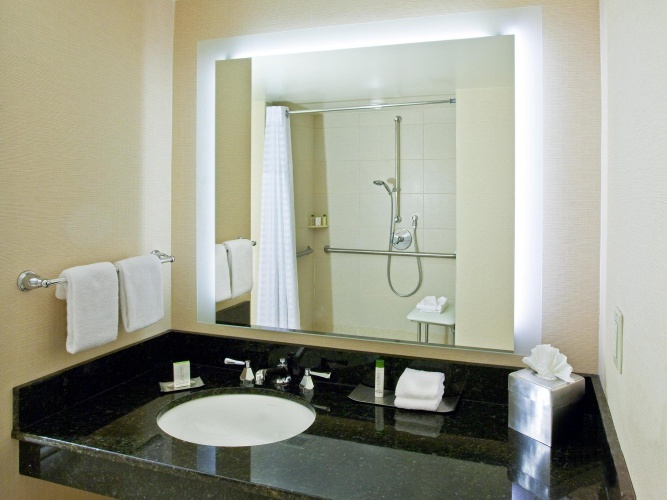 DoubleTree by Hilton Hotel Boston North Shore photo 11