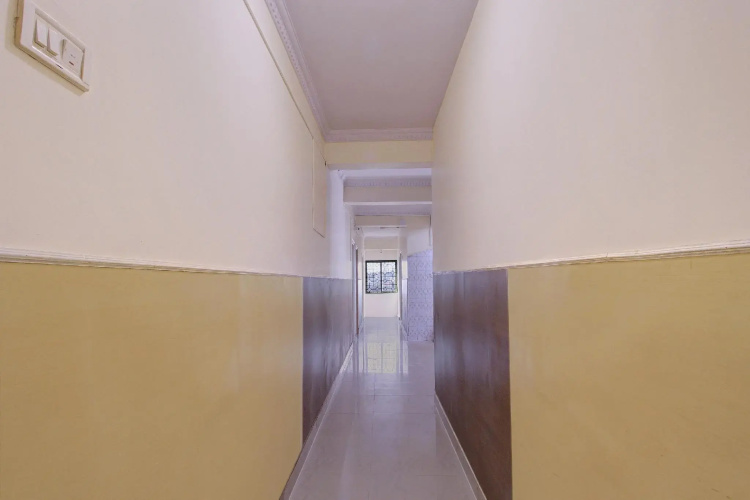 OYO 24259 Hotel Blue Inn