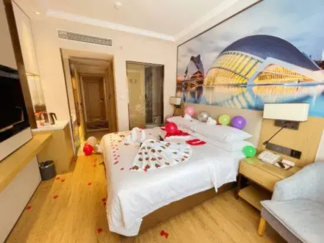 Vienna Hotel (Xi'an Xiaozhai Jixiangcun Subway Station)
