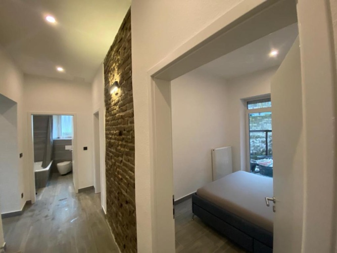 3 Bedrooms Apartment