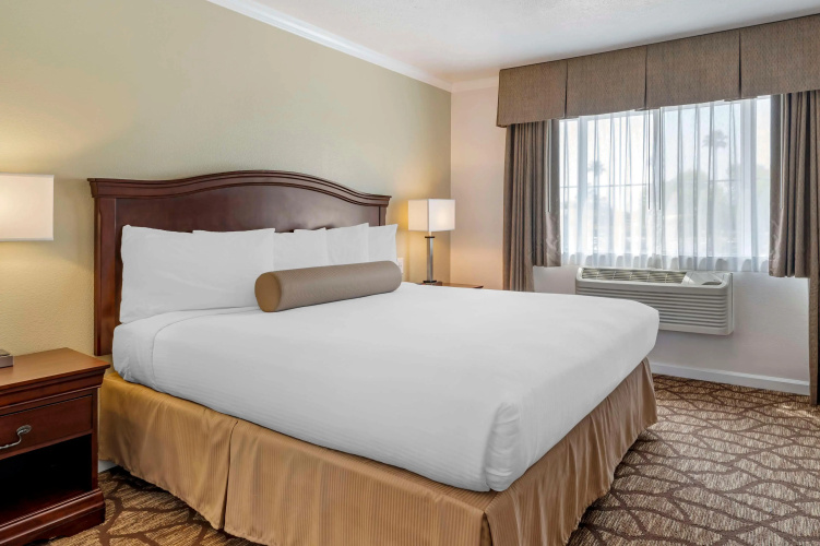 Best Western Salinas Monterey Hotel
