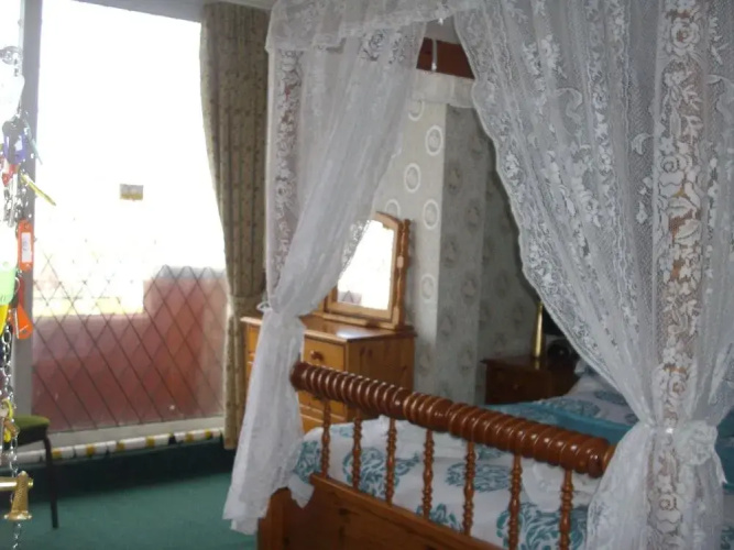 Royal Hotel