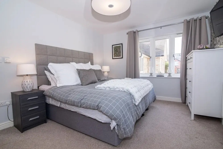 Elegant Ludlow Haven: 4Bed Ultimate Tranquility
