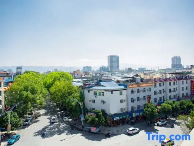 Ruili Xinlong Hotel