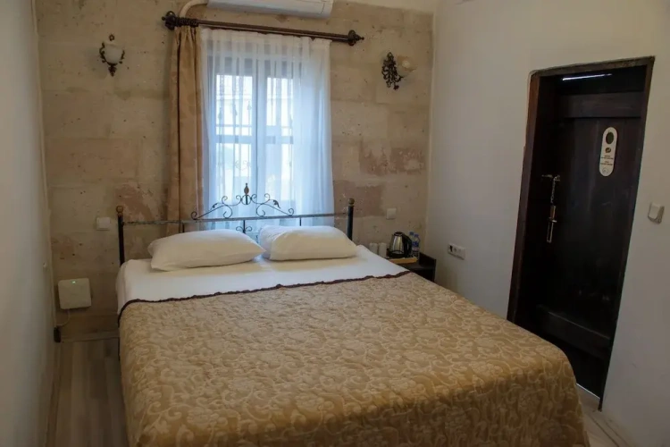 Standard Double Basement room with courtyard view