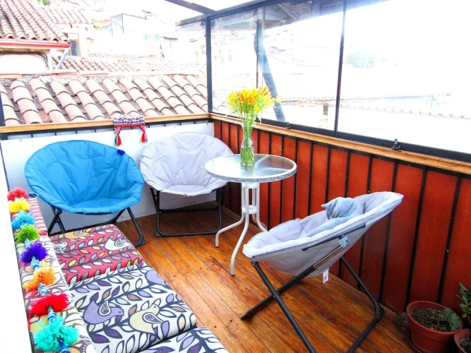 6 Bedrooms Economy Cottage