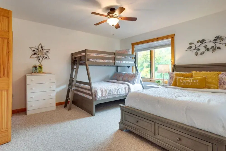 Lake Minocqua Condo w/ Shared Fire Pit!