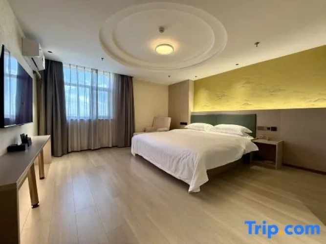Deluxe Family Suite