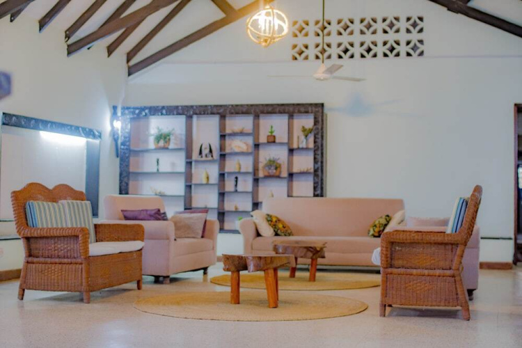 Bahari Beach Hostel