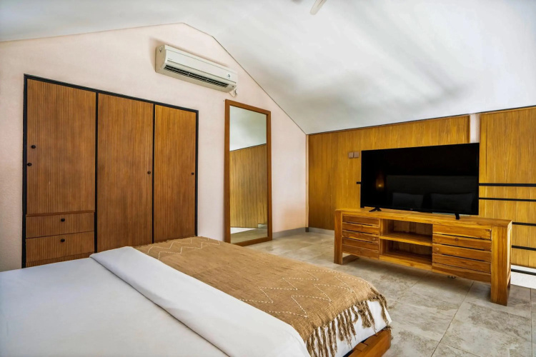 Ambara Residence 1C