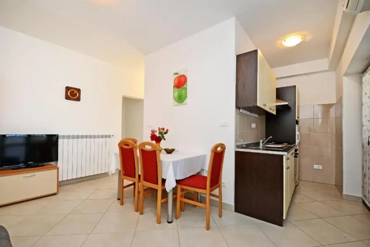 2 Bedrooms Apartment with balcony and with view