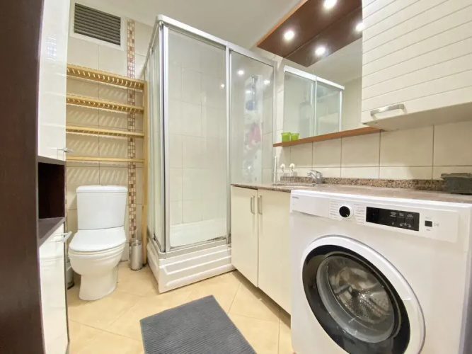 Sleek and Central Flat With Backyard in Sisli