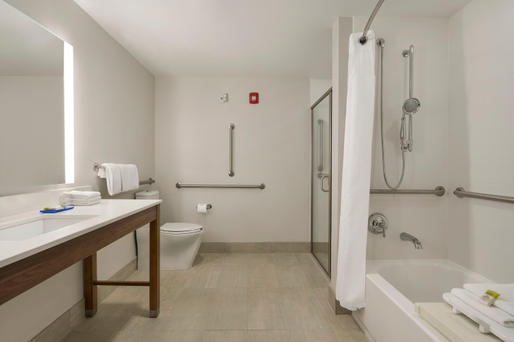 Holiday Inn Express & Suites Mount Pleasant-Charleston photo 12