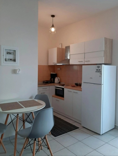 Crystal Cherry Apartment
