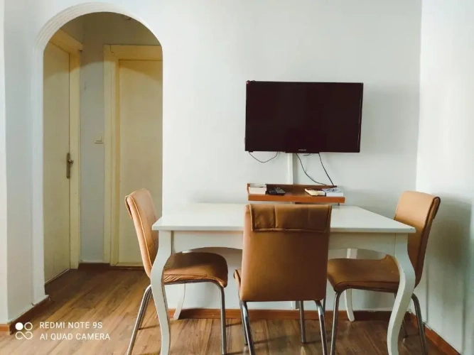 3 Bedrooms Apartment