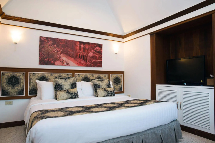 Castle Howchow Beach Resort Hotel