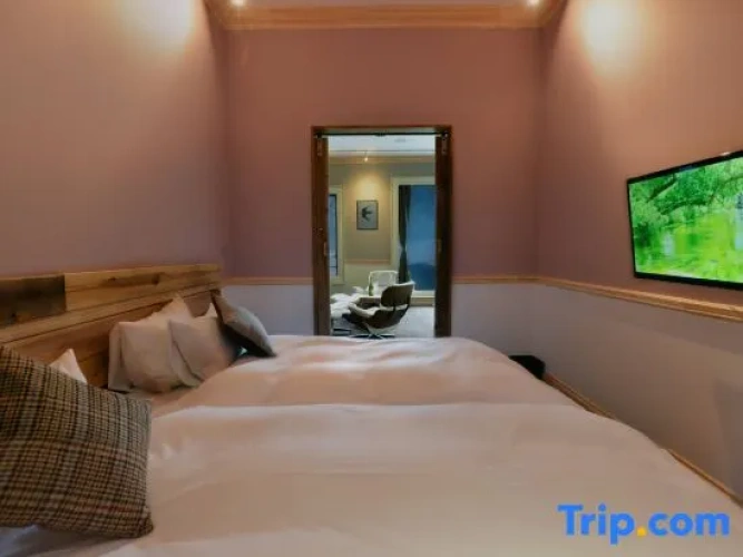 Twin Suite with river view