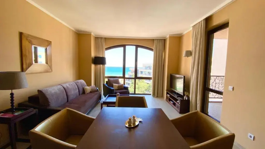 ROYAL BEACH private apartment
