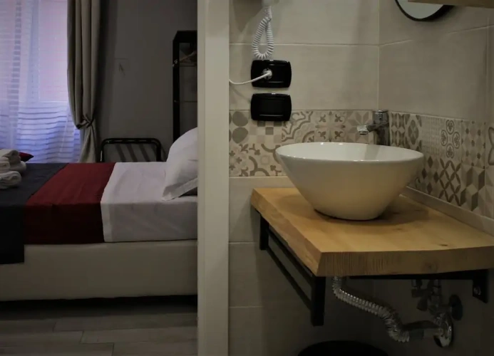 Standard Triple room