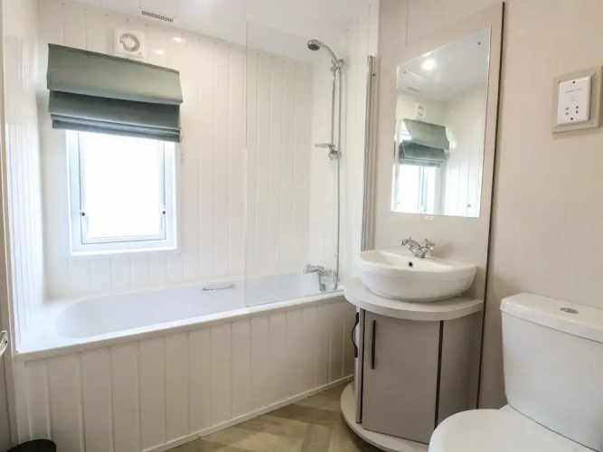 Broadland Sands Lodge