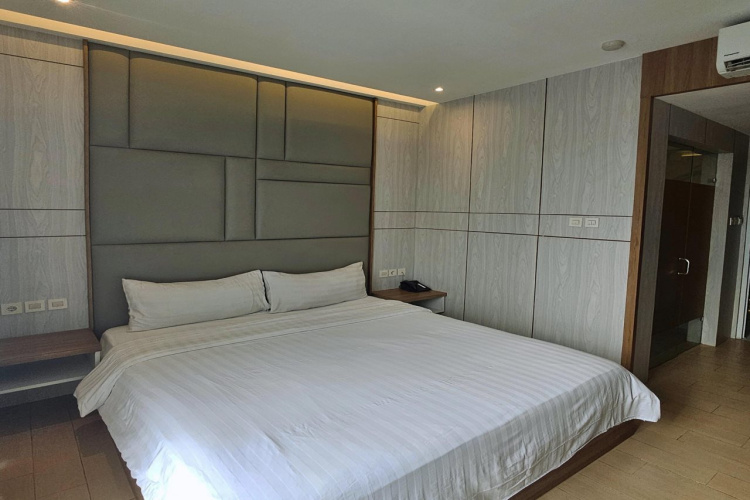 Victory Hotel