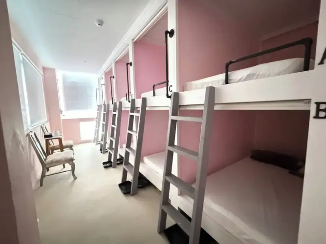 LANAI HOTEL AND Dormitory