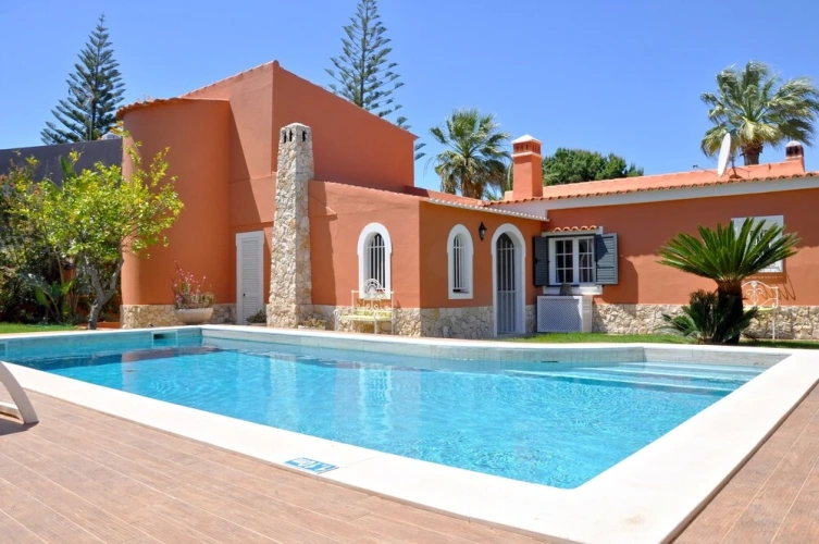 3 Bedrooms Villa