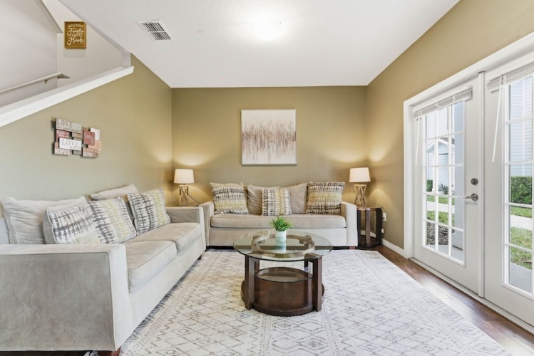 4 Bedrooms Cottage