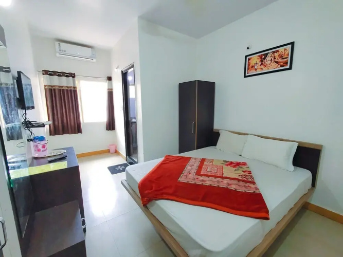 Radhika palace
