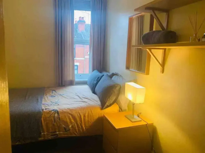 Immaculate 6-bed House in Coventry