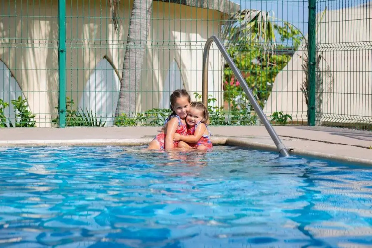 Delightful Lagoon front Villa at hotel zone
